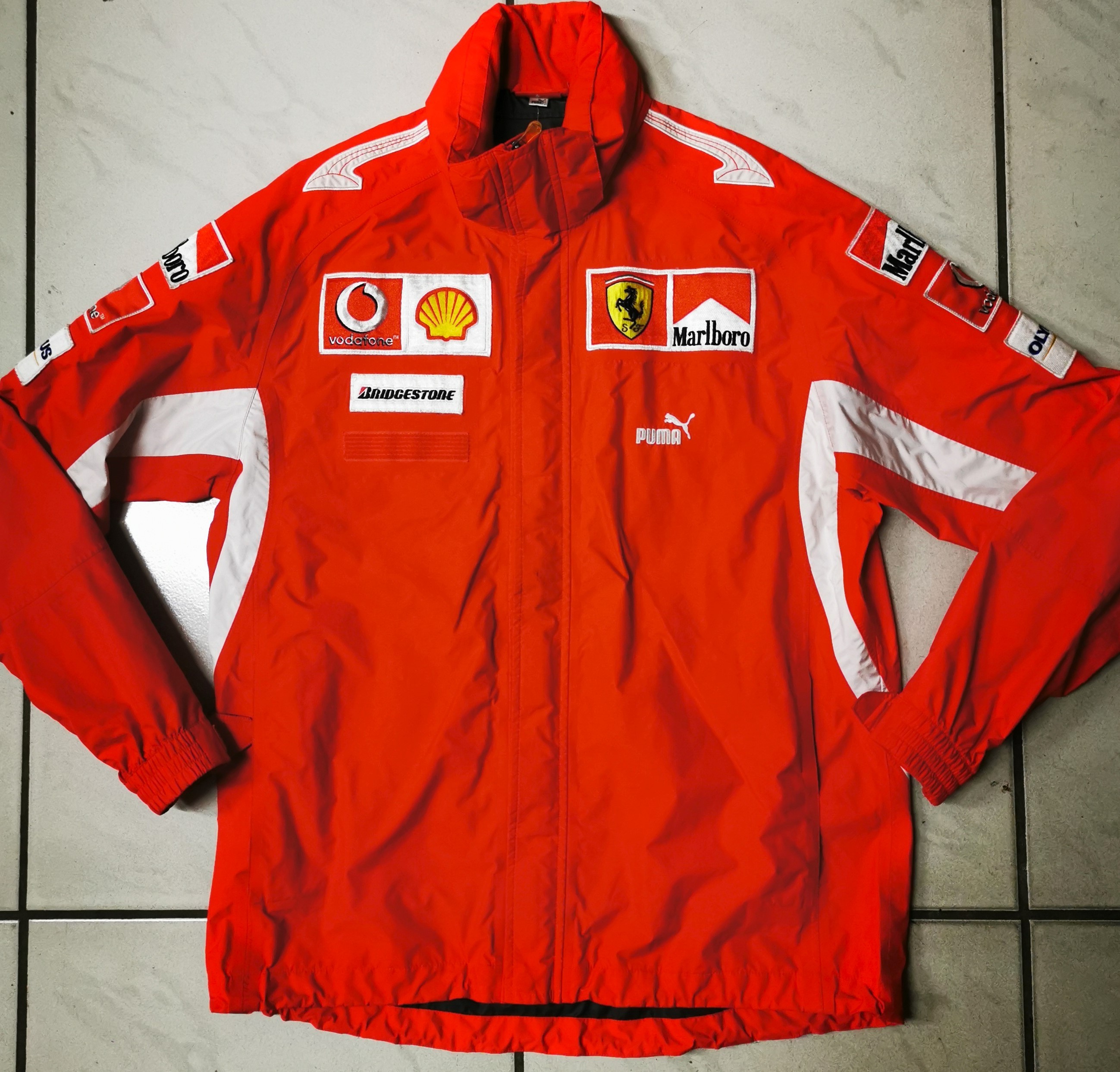 Geri alma hafifçe Hüsran ferrari marlboro jacket sandalye geliş bekar